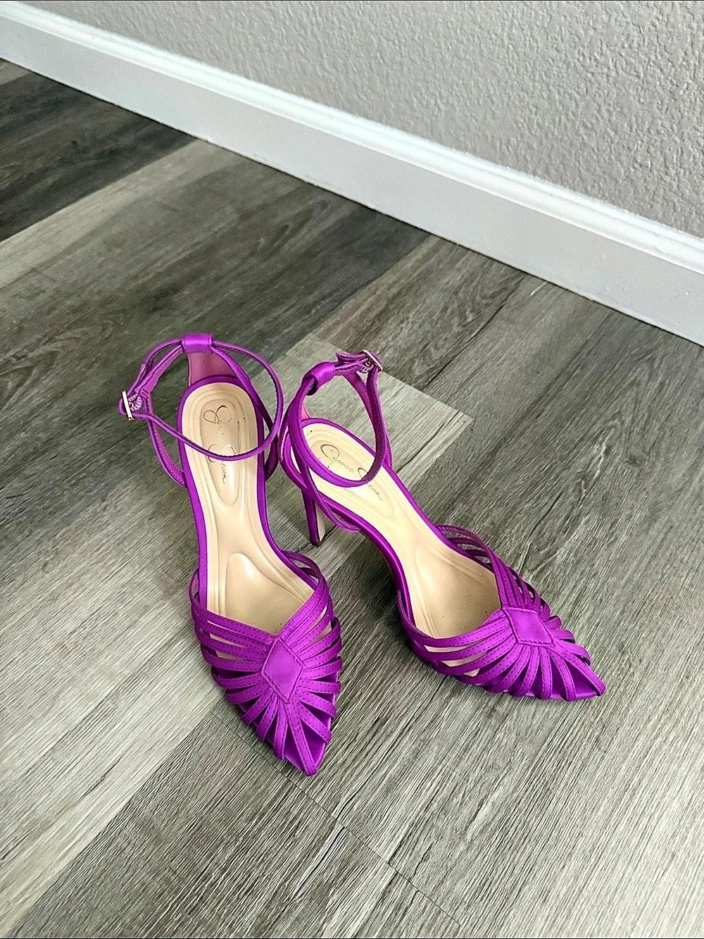 Jessica Simpson Paveri Ankle Strap Pointed Toe Pump Purple size 8, 4 inch heel